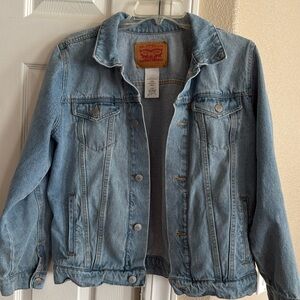Cute jean jacket!